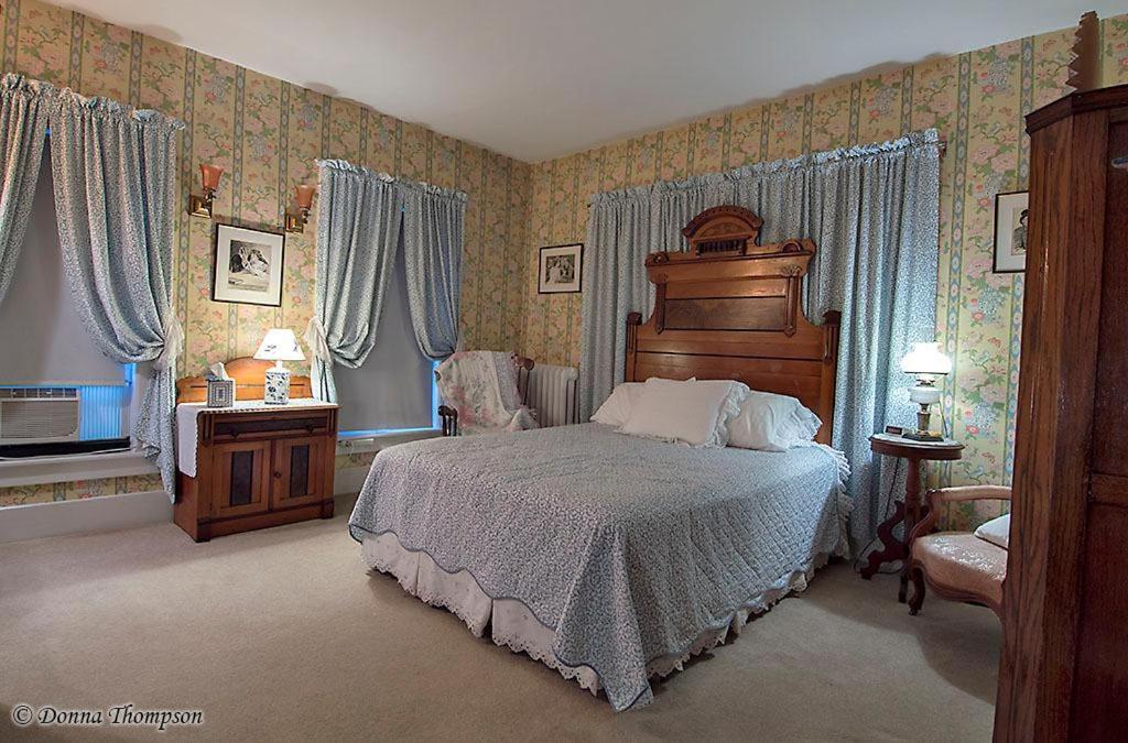 Rosewood Inn Corning Eksteriør billede